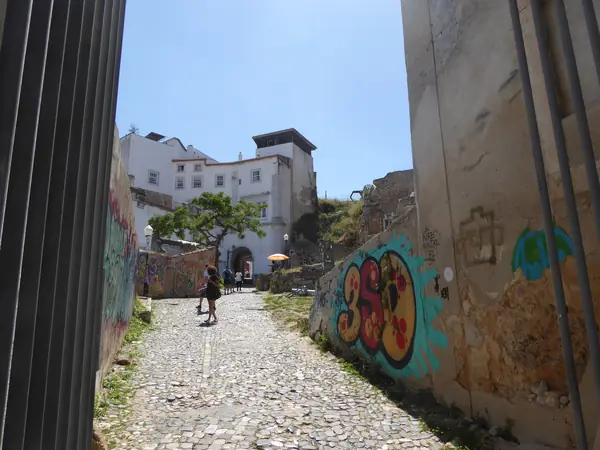 Pátio de Dom Fradique below the Castelo de São Jorge, Lisbon, the courtyard where Grenache is
