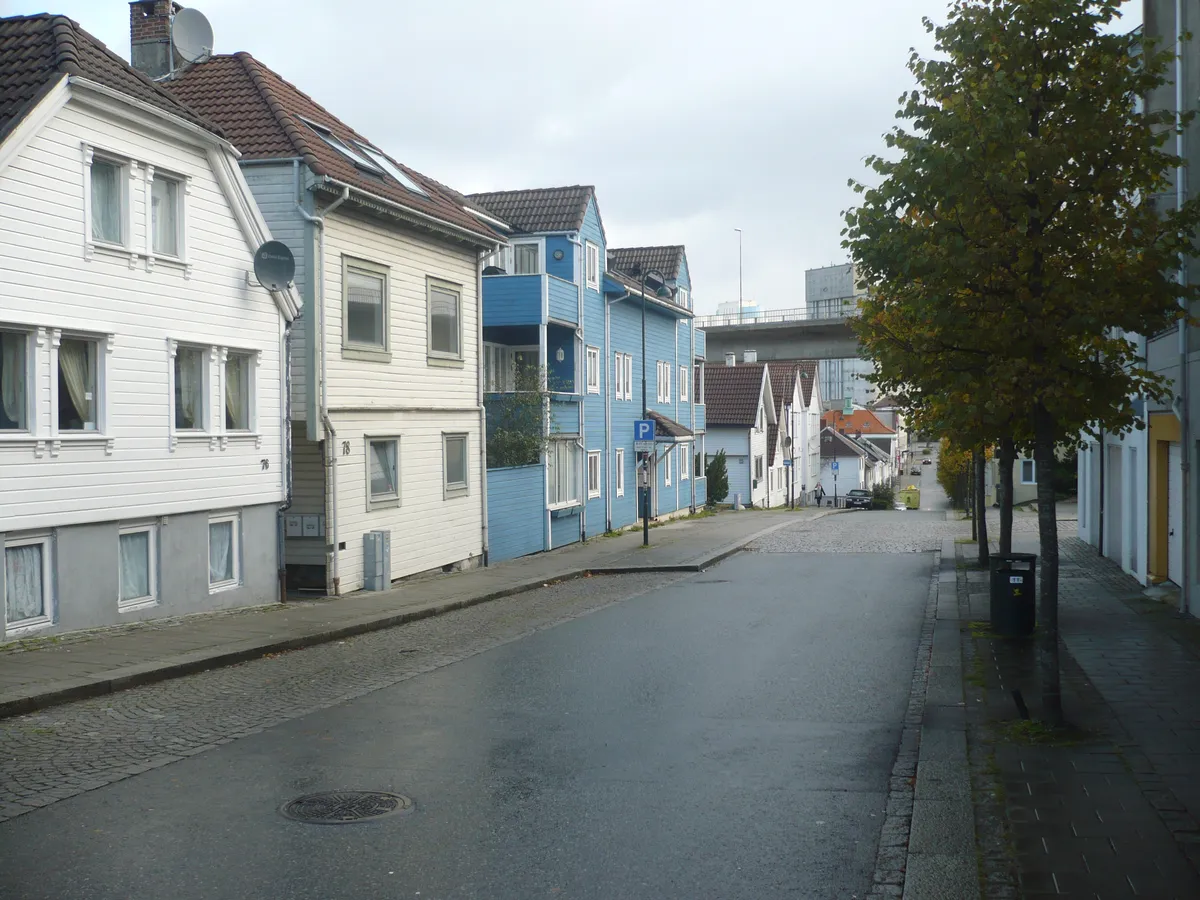 Wooden houses along Pedersgata (nos. 76–84), Stavanger, the street where K2 is